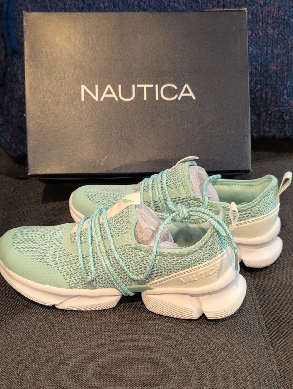 Nautica Women’s Mint Green Lace-Up Sneakers. Size 8 NWT